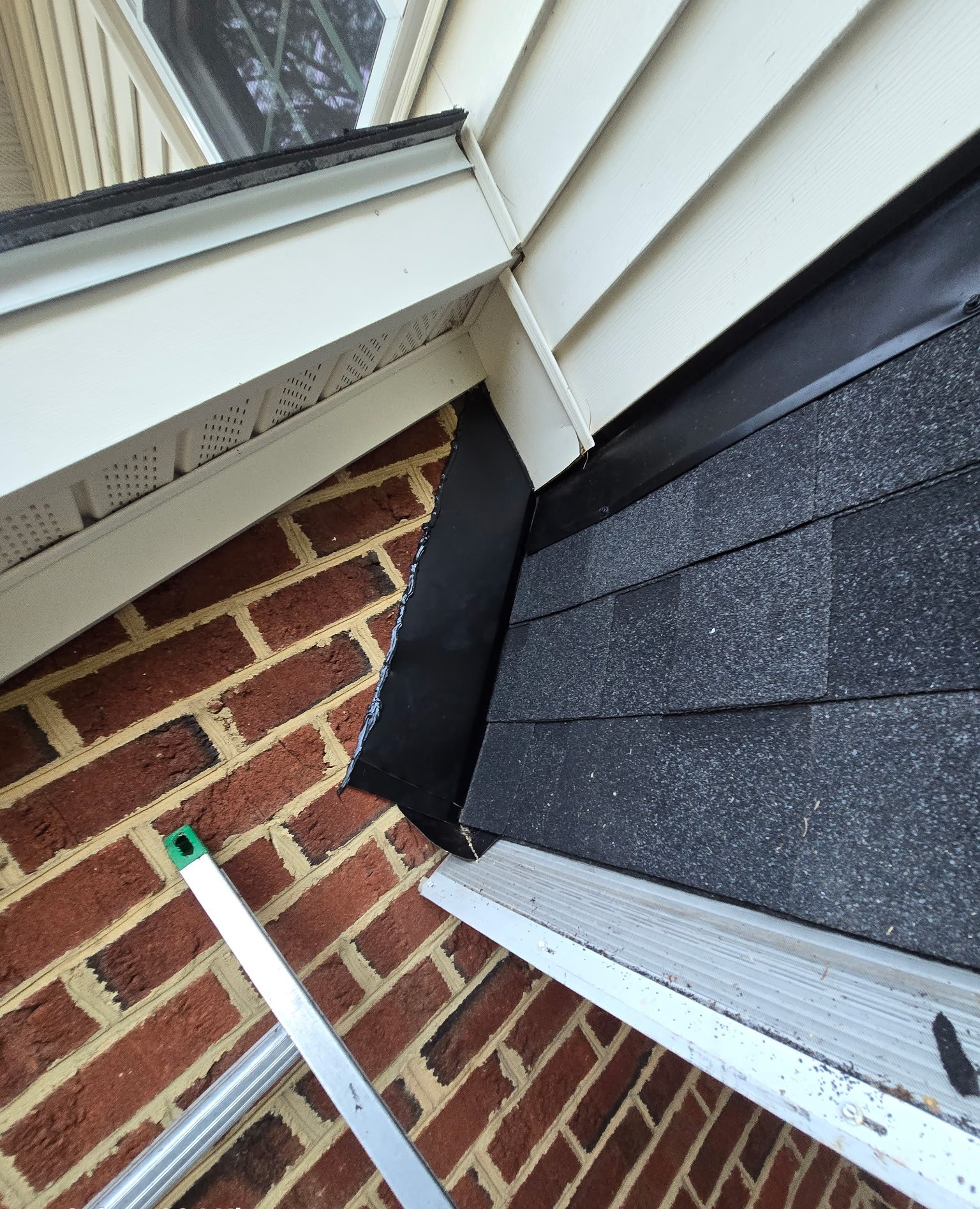 New roof flashing detail