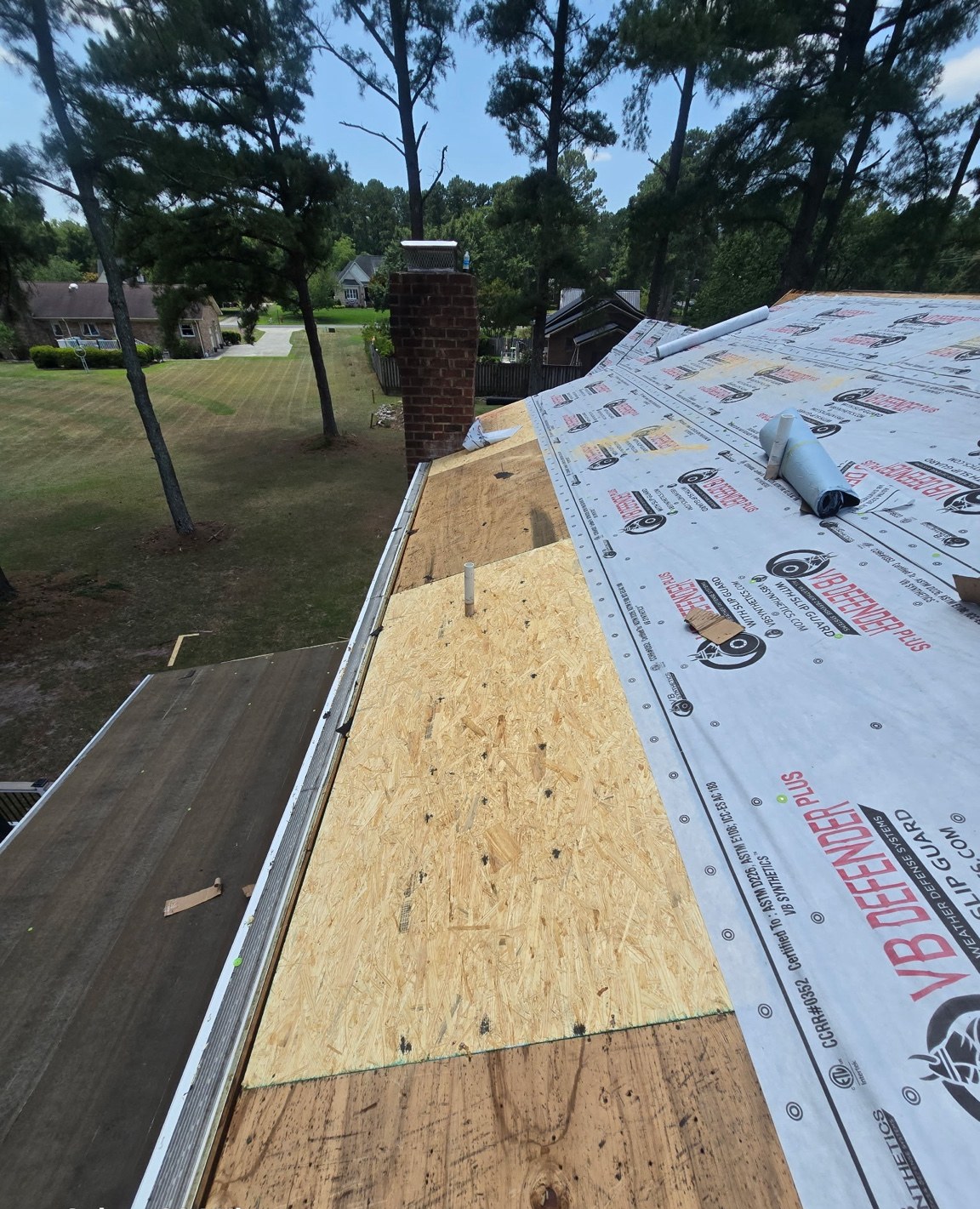 Synthetic roof underlayment installation